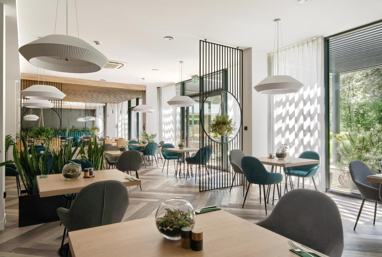 Szumy Park Hotel & Restaurant Susiec Buitenkant foto